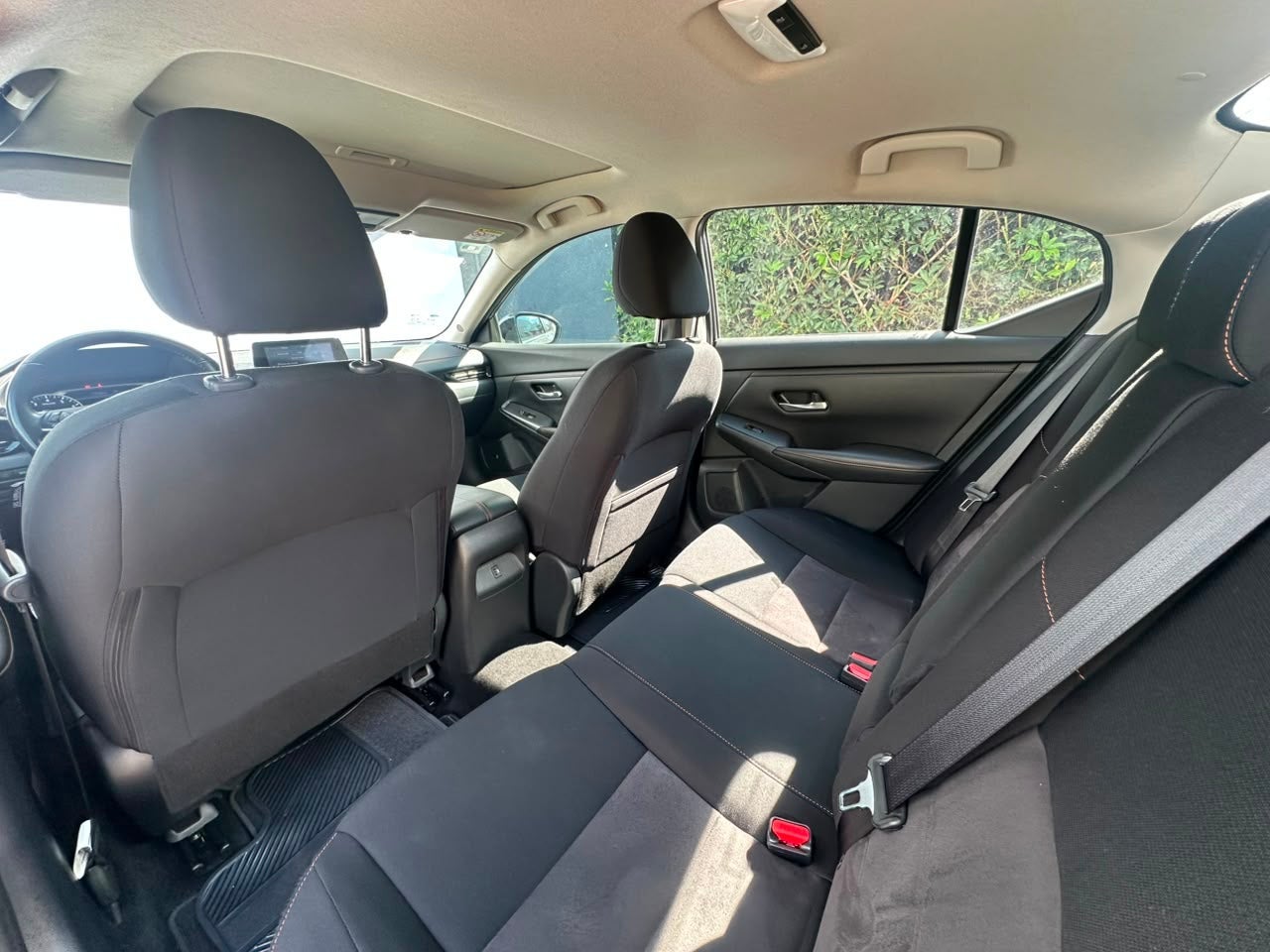 2023 Nissan Sentra SR BI-TONO L4 2.0L 145 CP 4 PUERTAS AUT BA AA