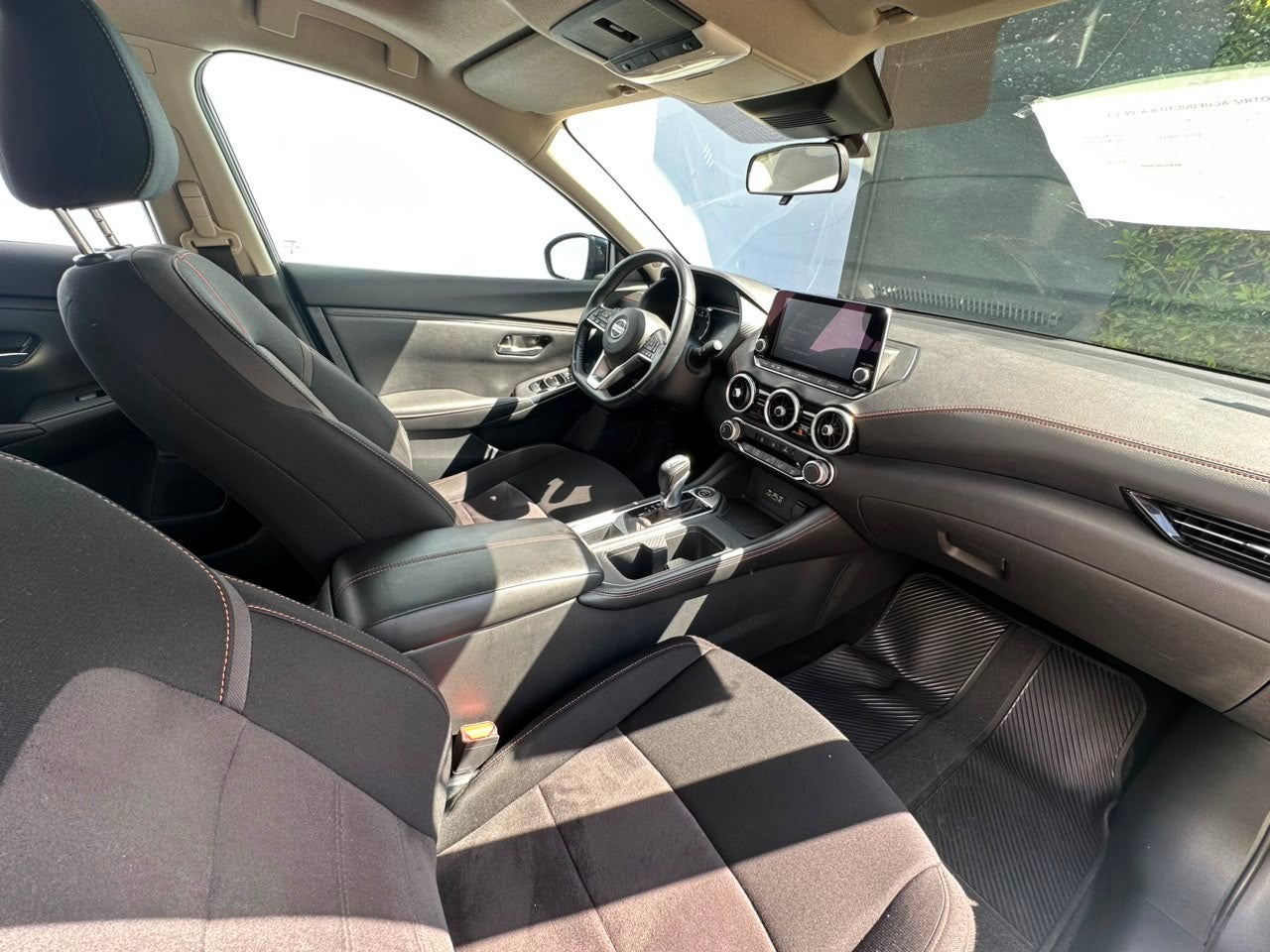 2023 Nissan Sentra SR BI-TONO L4 2.0L 145 CP 4 PUERTAS AUT BA AA