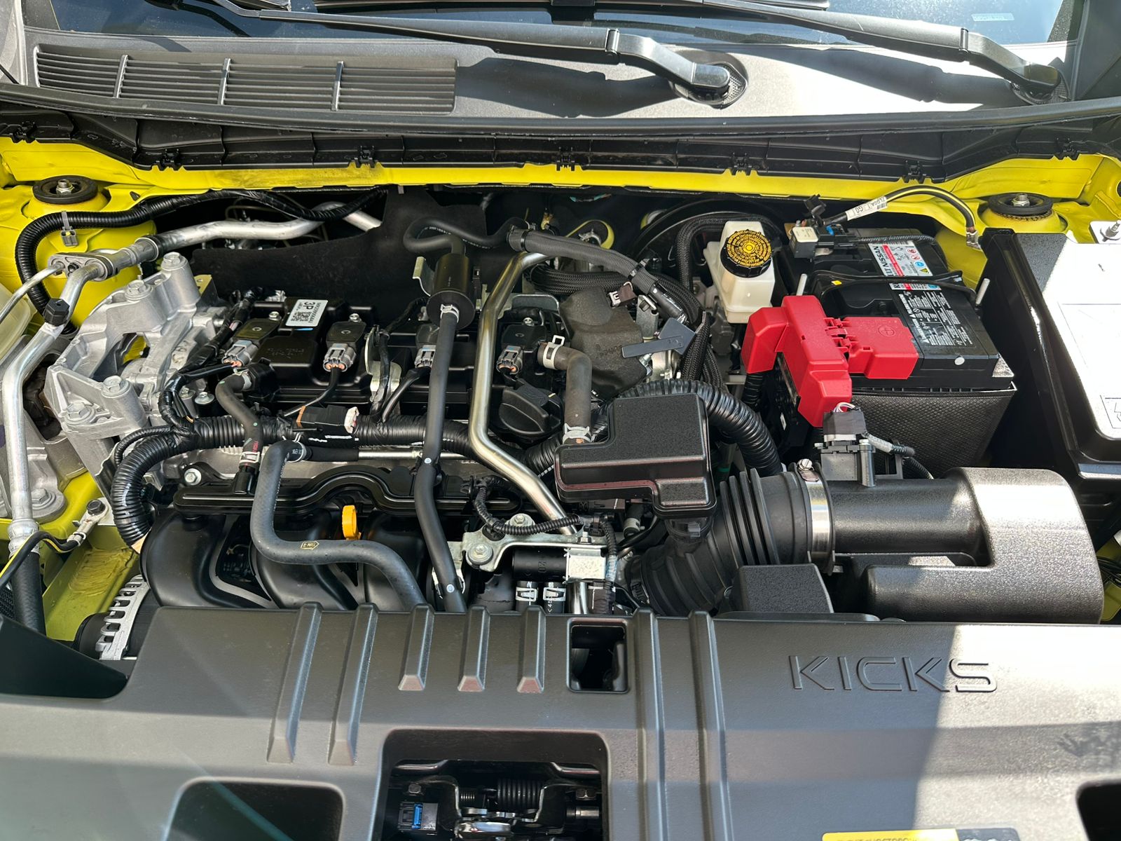 2025 Nissan Kicks PLATINUM, L4, 2.0L, 142 CP, 5 PUERTAS, AUT CVT