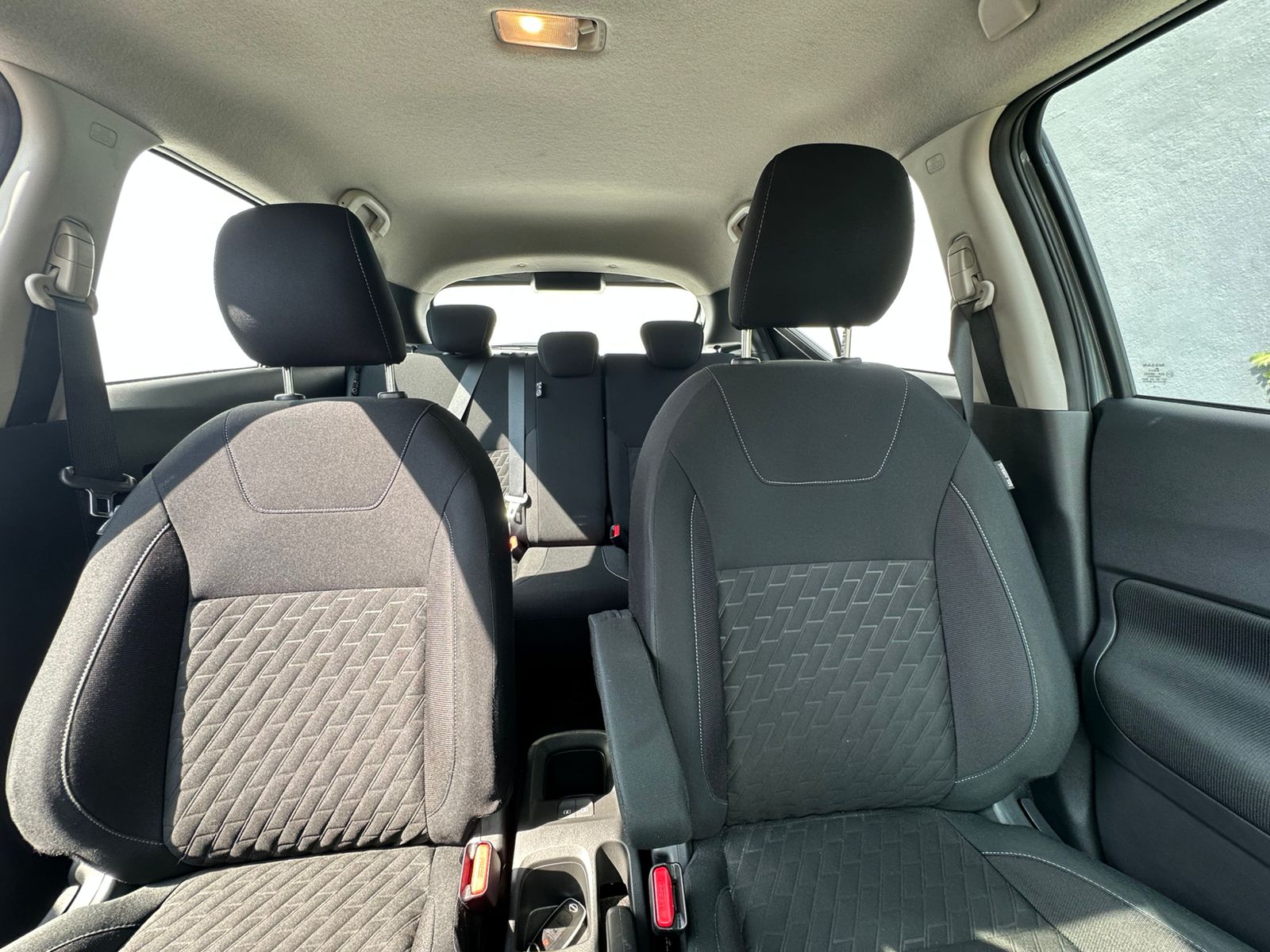 2025 Nissan Kicks Play ADVANCE, L4, 1.6L, 118 CP, 5 PUERTAS, CVT