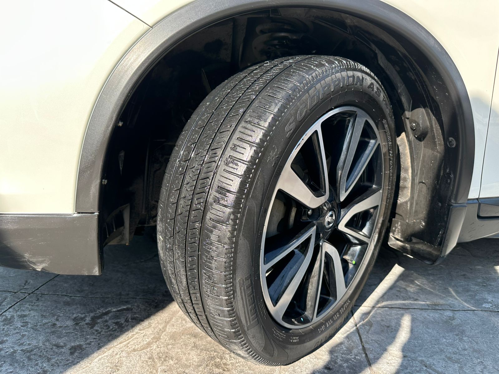 2020 Nissan X-Trail EXCLUSIVE L4 2.5L 170 CP 5 PUERTAS AUT PIEL BA AA QC