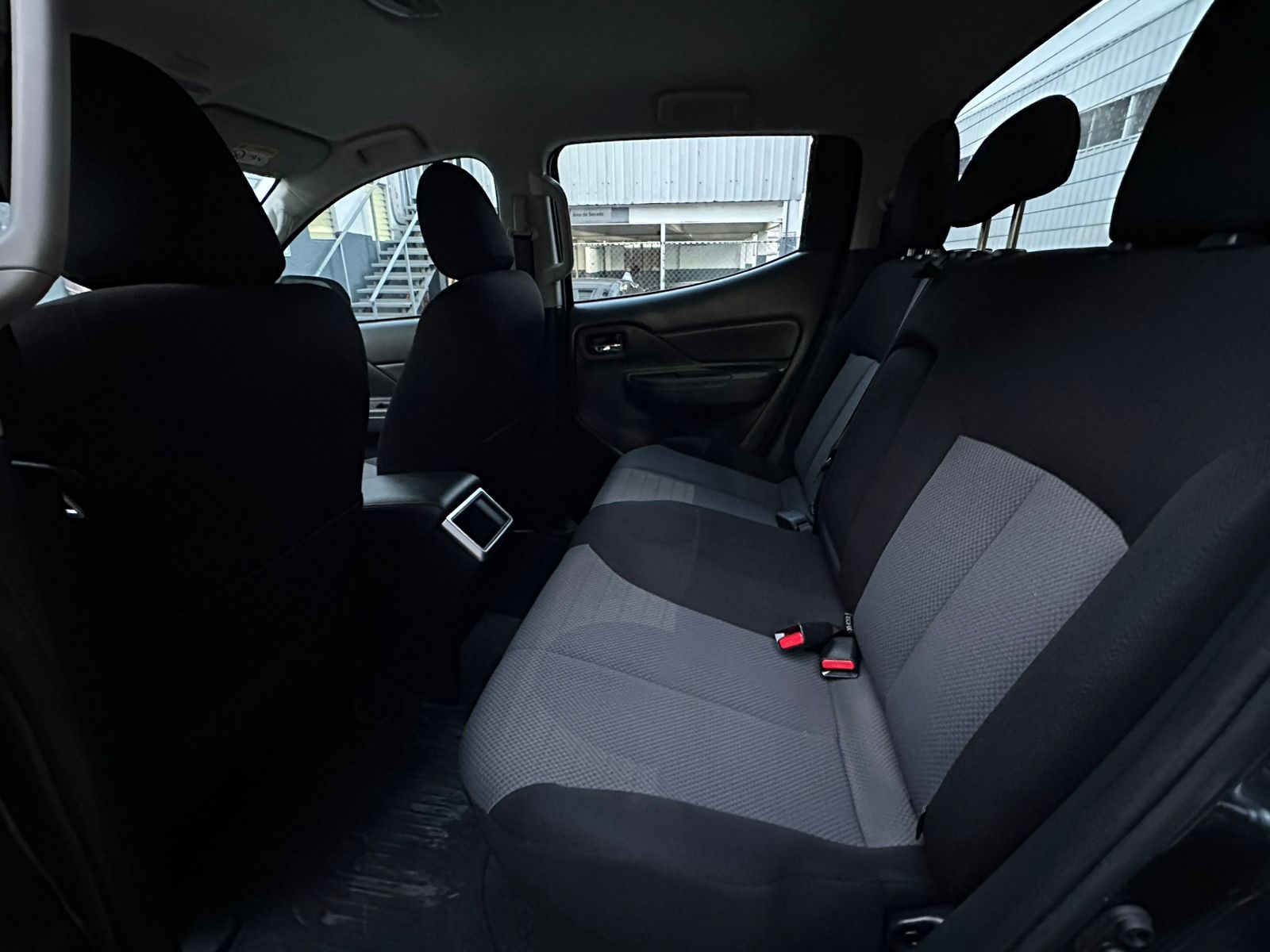 2024 Mitsubishi L200 GLX, L4, 2.4L, 126 CP, 4 PUERTAS, STD